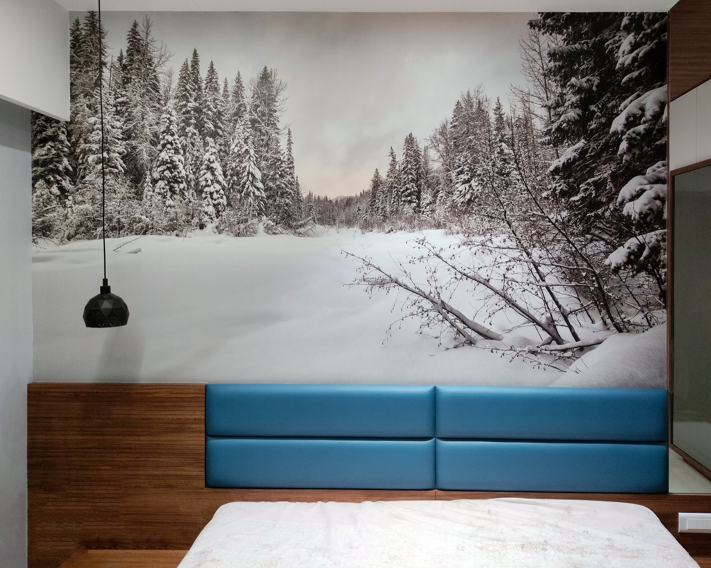 Masterbed Wall