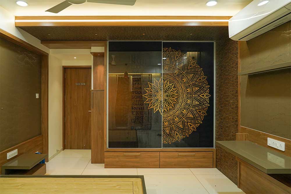 Masterbed Wardrobe